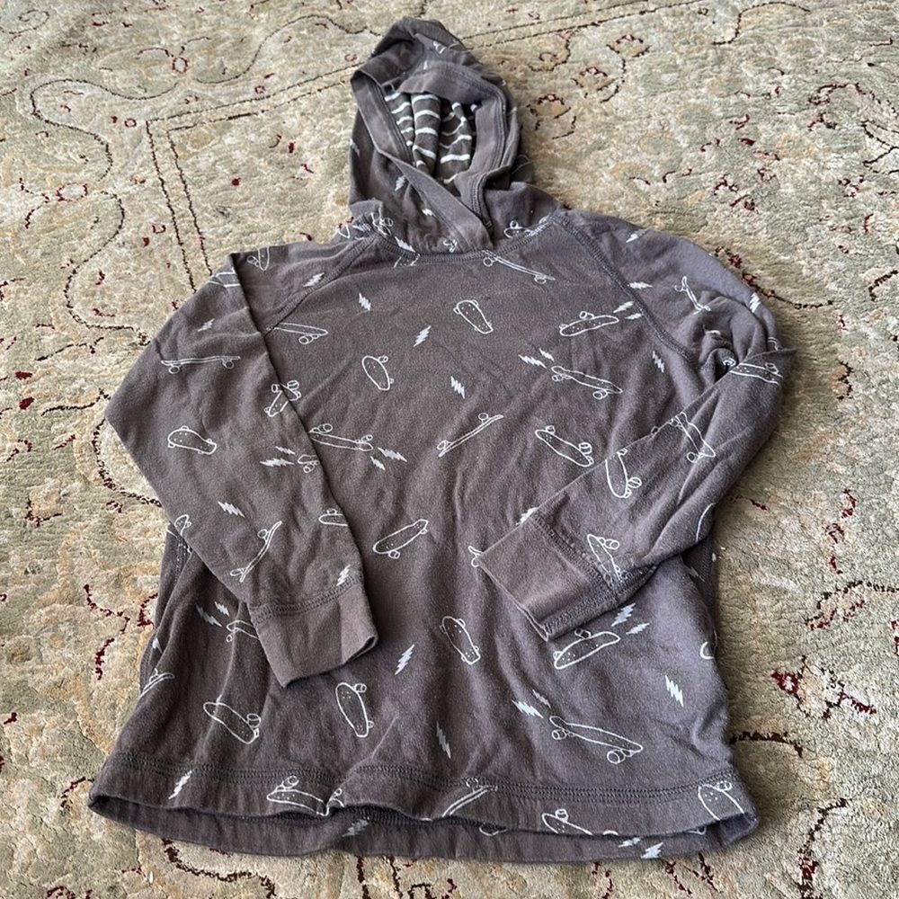 Hanna Andersson boys, gray skateboard hoodie. Reversible.